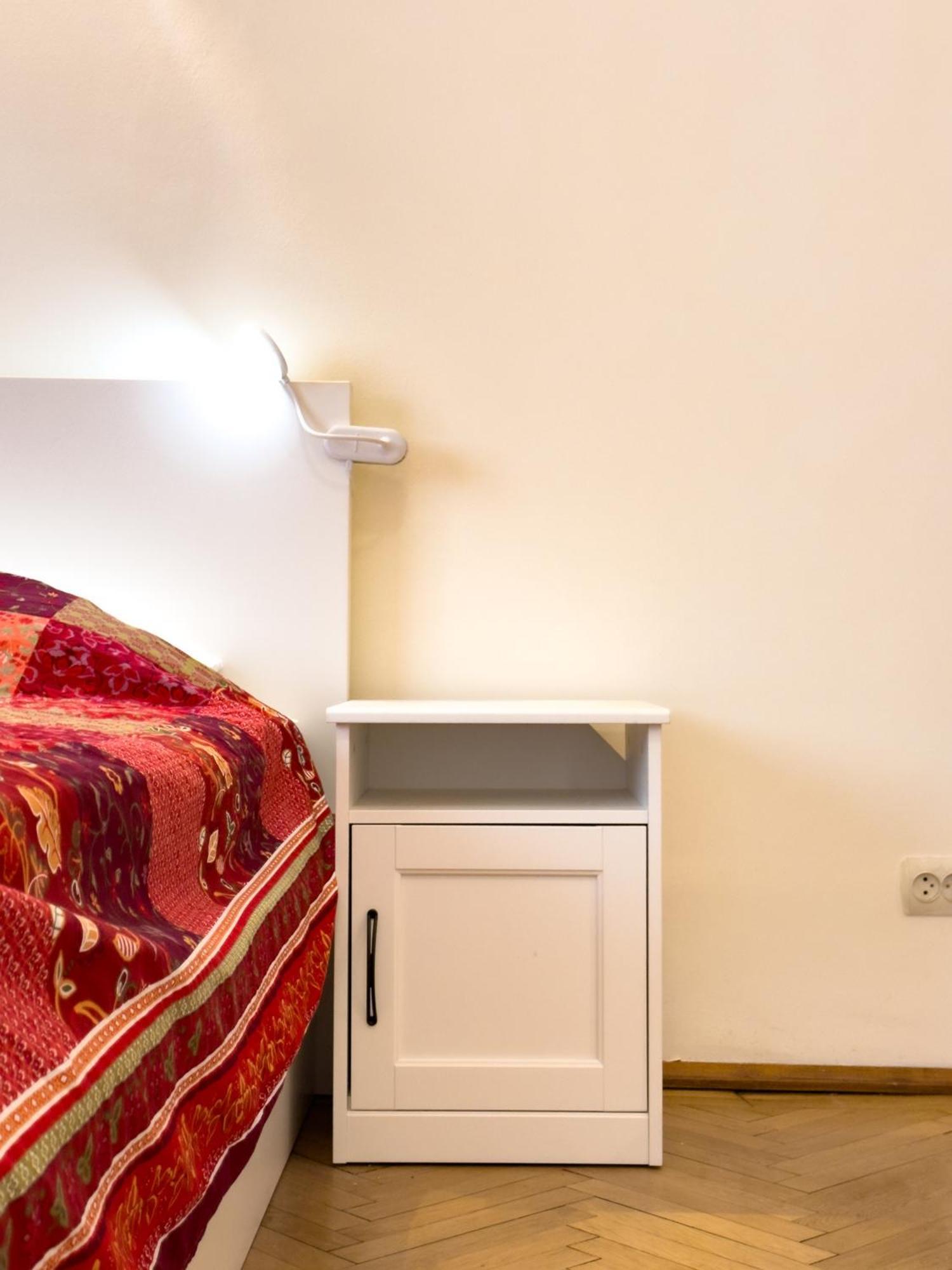 Central Retreat Apartments Букурещ Екстериор снимка